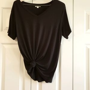 NWOT black vneck soft tshirt
